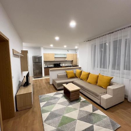 Mrm Aparthome Floreşti Exteriör bild