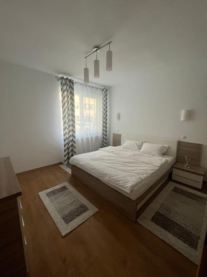 Mrm Aparthome Floreşti Exteriör bild