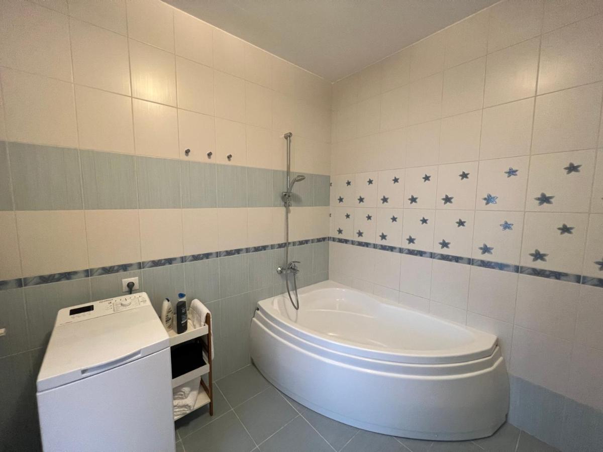 Mrm Aparthome Floreşti Exteriör bild